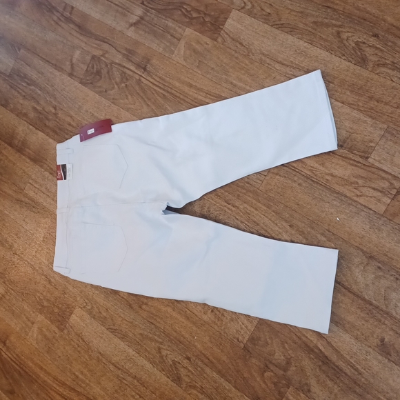 New! With tags Ling's Fashion white Jeans capris size 15/16 - Picture 6 of 11